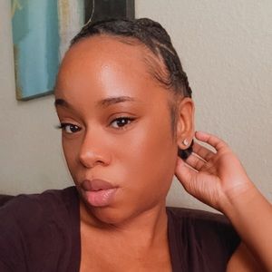 Meet your Posher, Paulisha